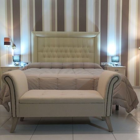 Hotel Restaurante Boabdil Отура Экстерьер фото