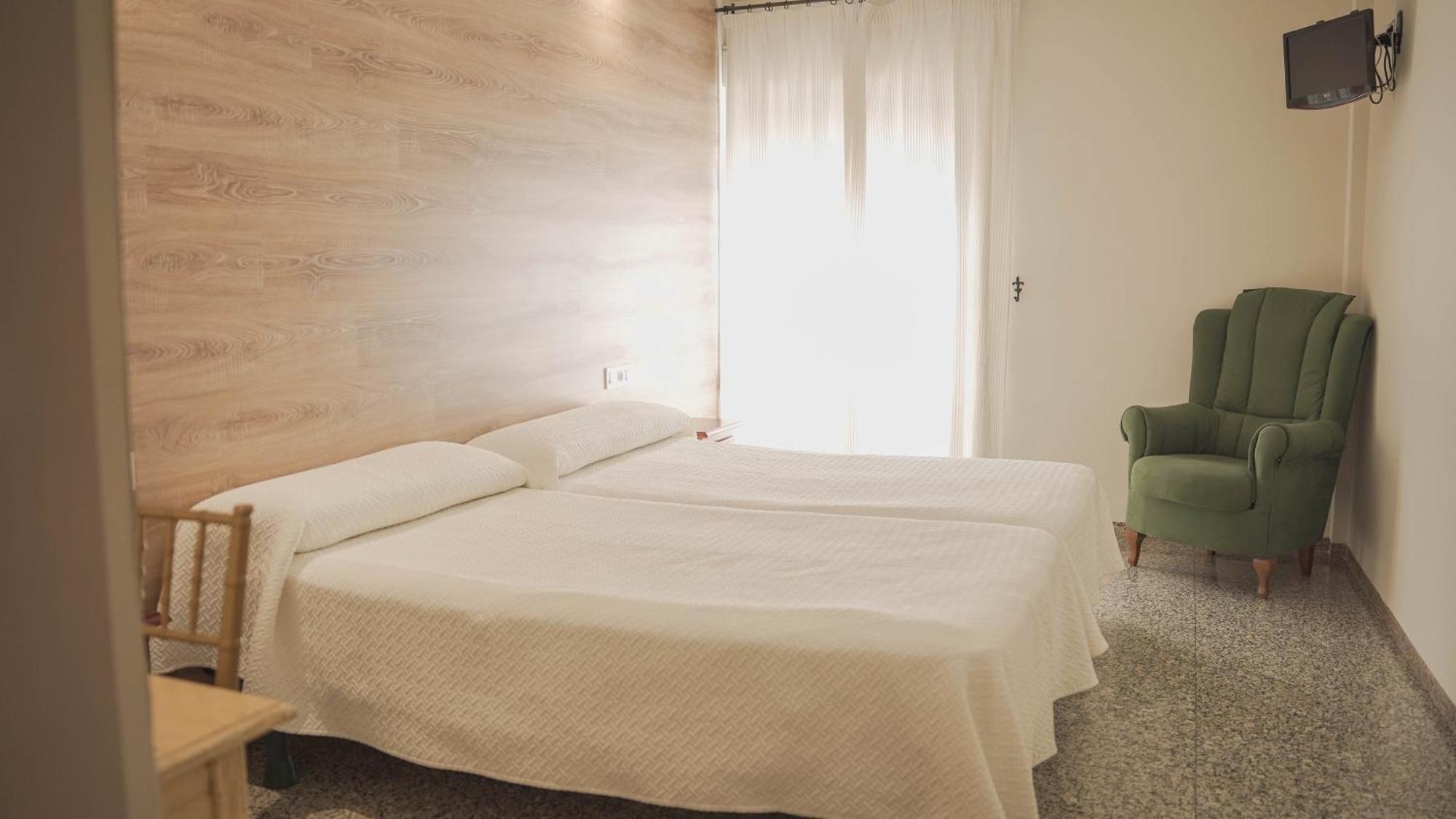 Hotel Restaurante Boabdil Отура Экстерьер фото
