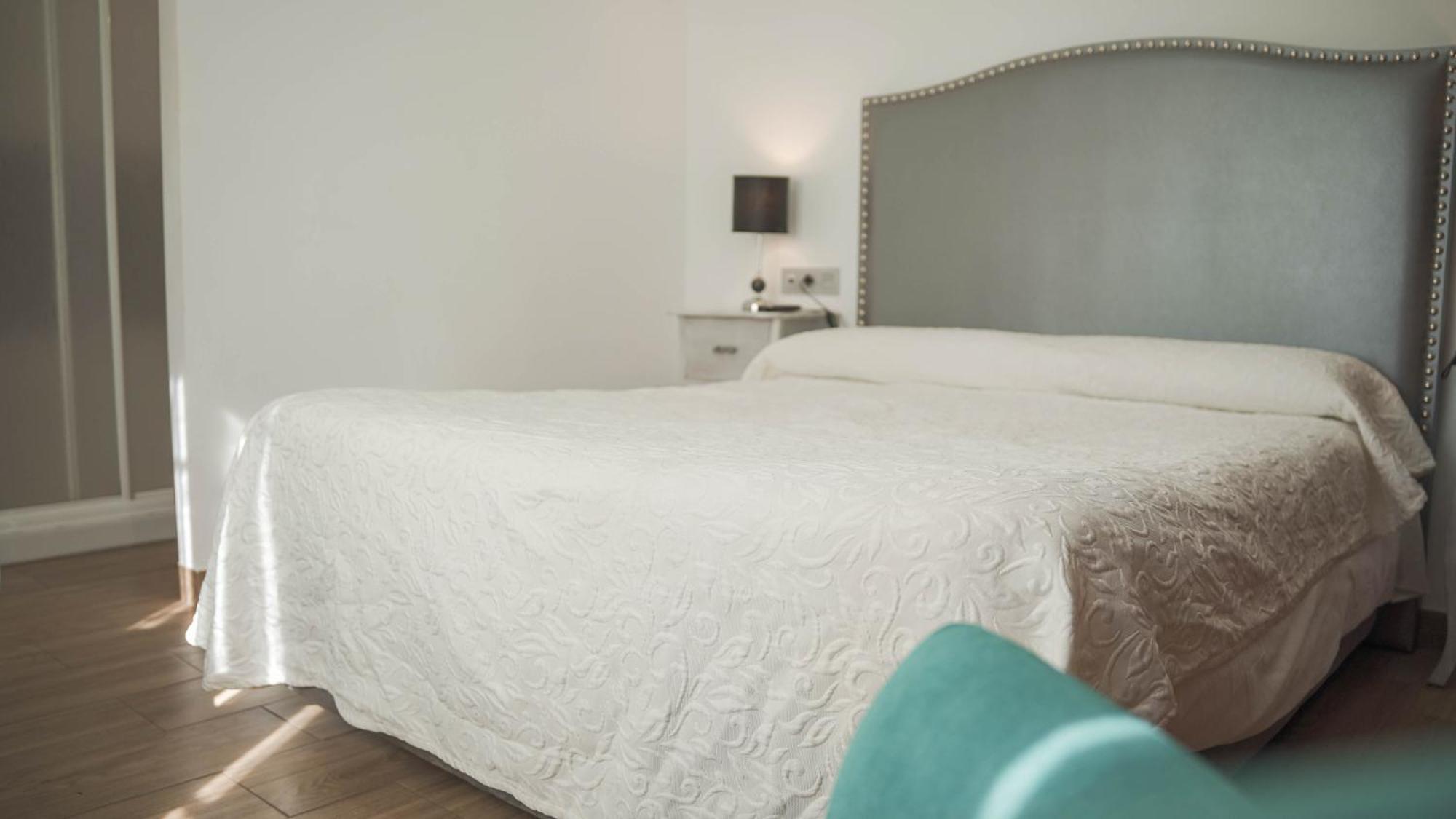 Hotel Restaurante Boabdil Отура Экстерьер фото