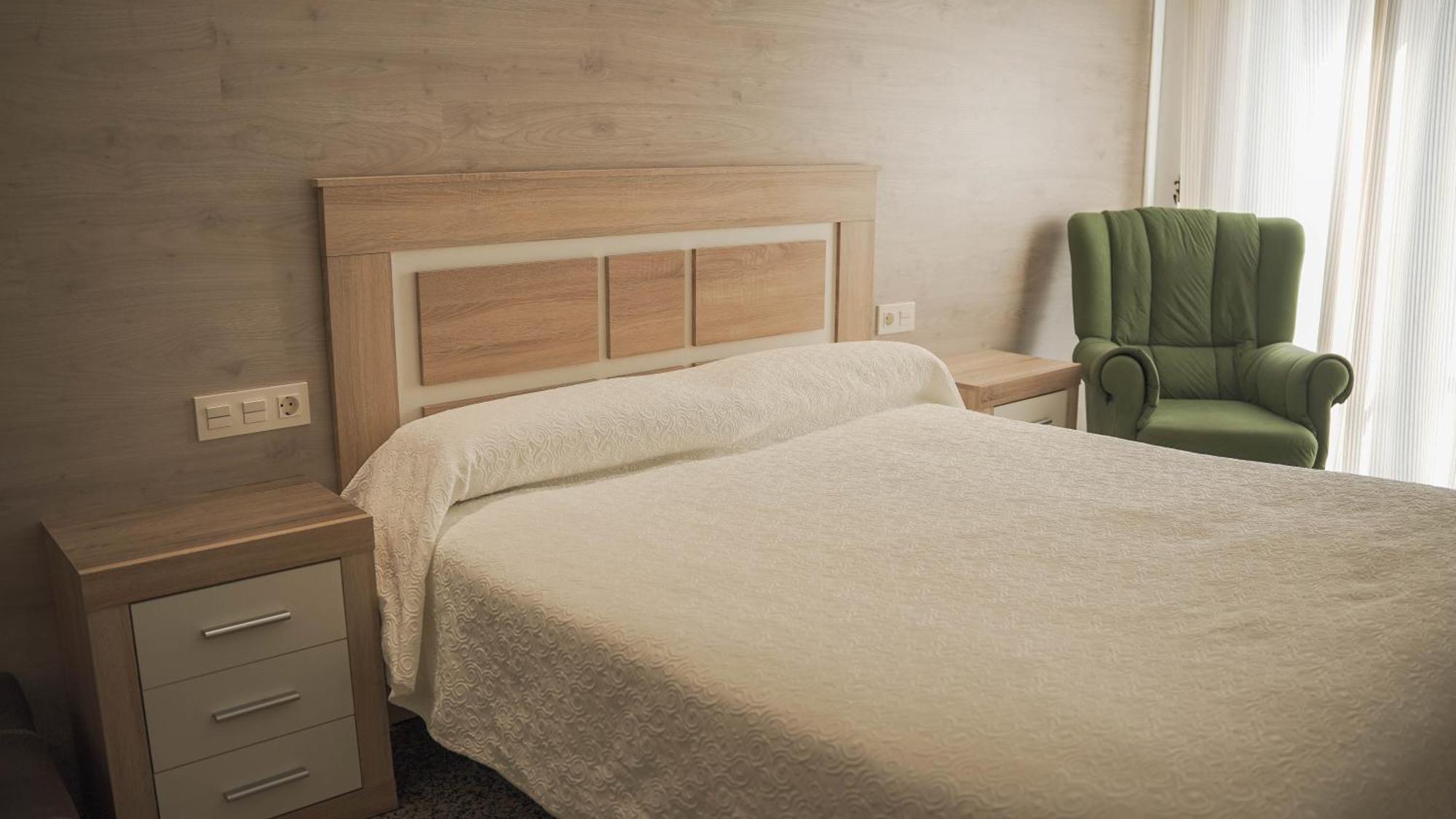 Hotel Restaurante Boabdil Отура Экстерьер фото